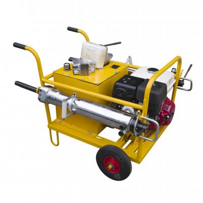 hydraulic rock splitter for breaking rocks